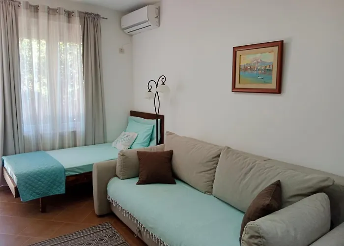 Mirta Apartments Family Farm